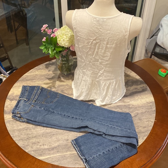 Lucky Brand embroidery peplum top with tassel tie Medium - Picture 2 of 6